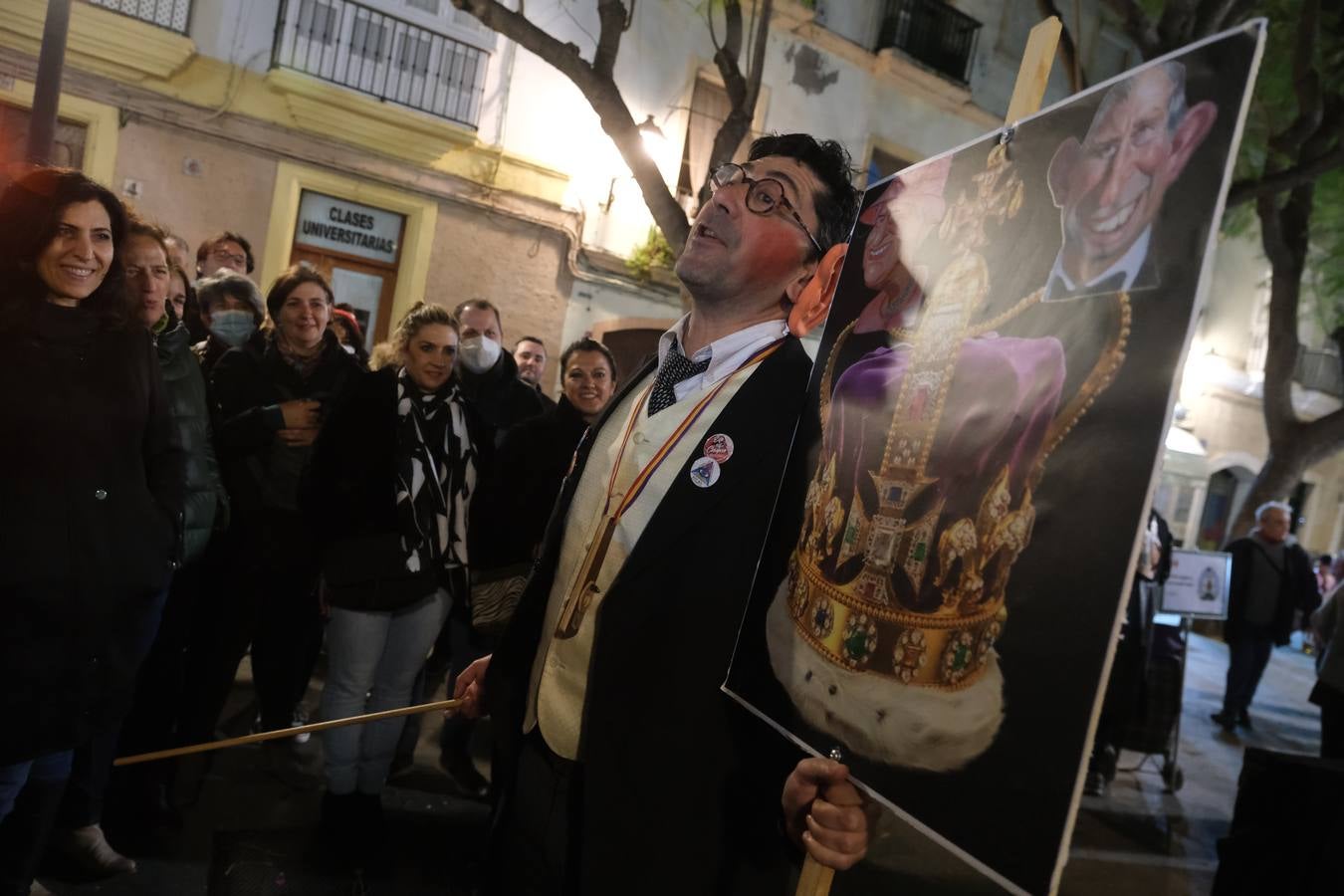 Fotos: Ambiente de jueves de Carnaval en Cádiz