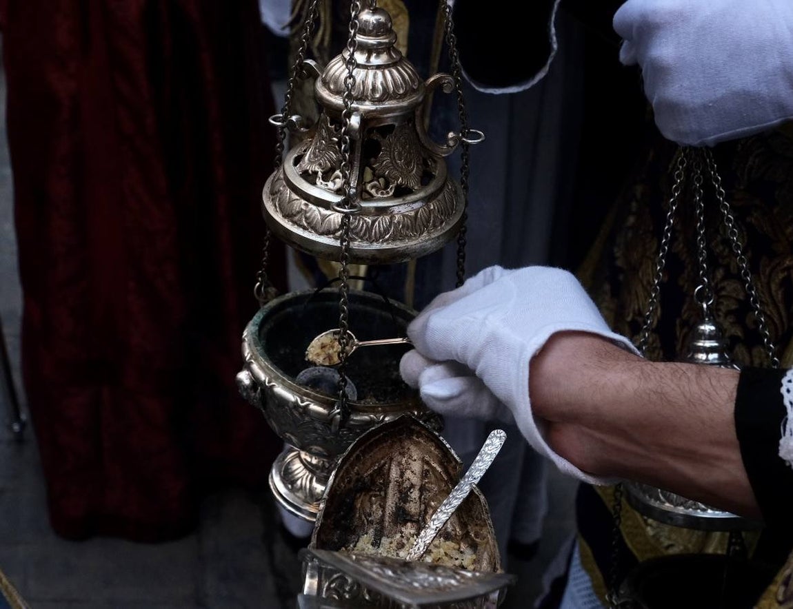 FOTOS:Traslado del Señor de la Sentencia hasta la Catedral para presidir el Vía Crucis oficial de Hermandades de Cádiz