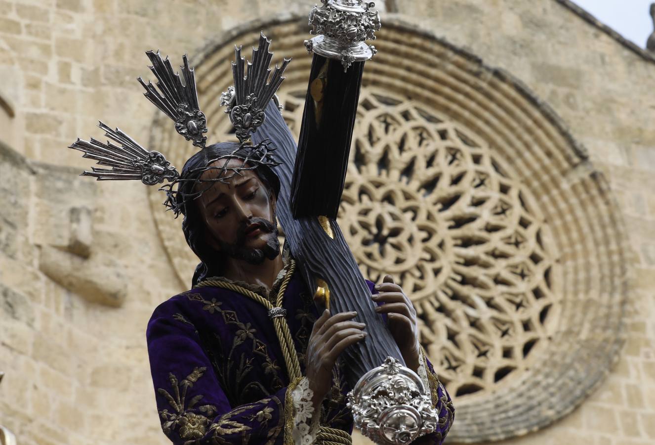 En imágenes, el Vía Crucis del Calvario en Córdoba (I)