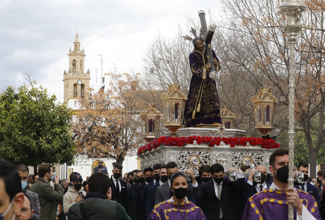 En imágenes, el Vía Crucis del Calvario en Córdoba (I)