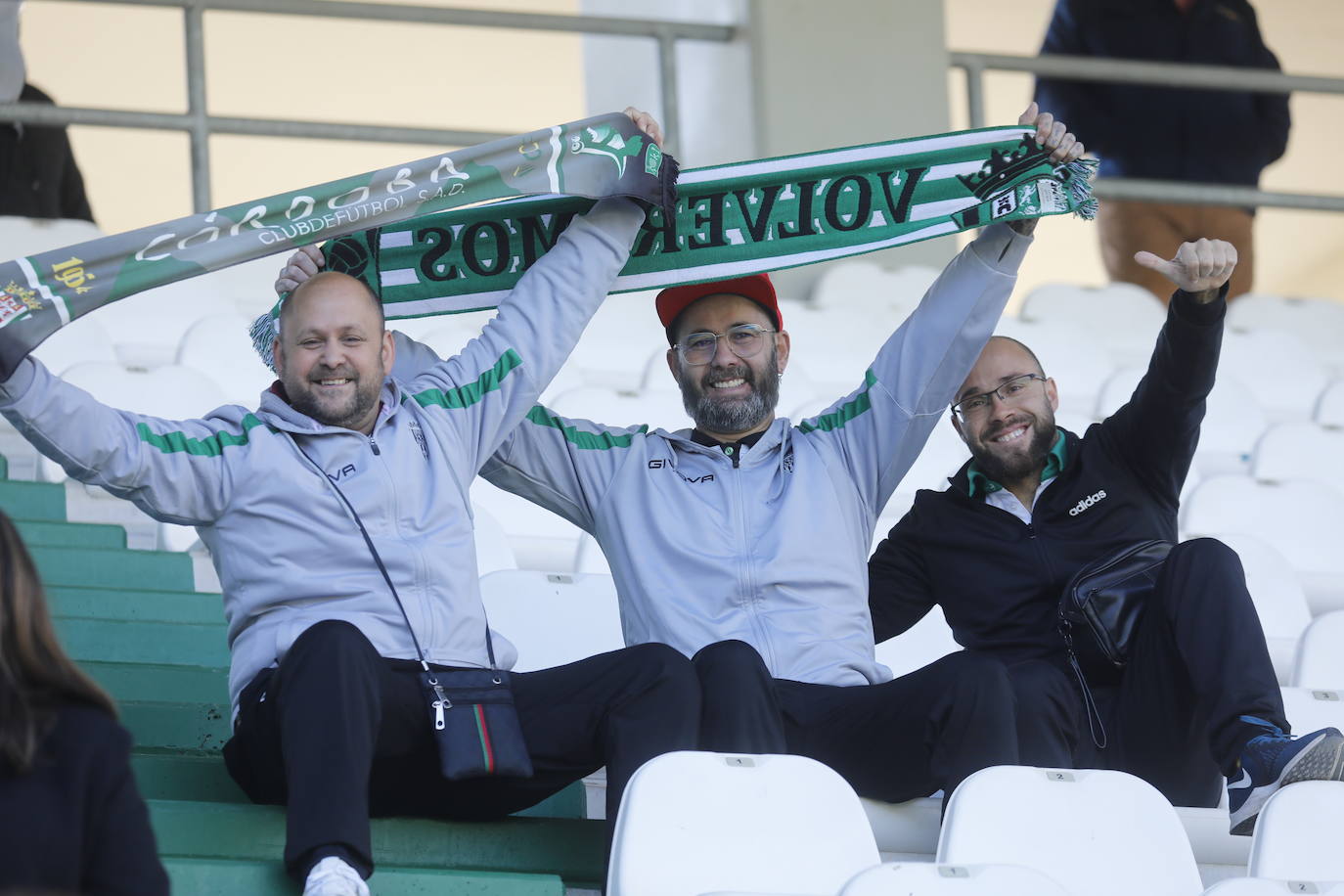 El excelente ambiente en el Córdoba CF - CD Mensajero, en imágenes