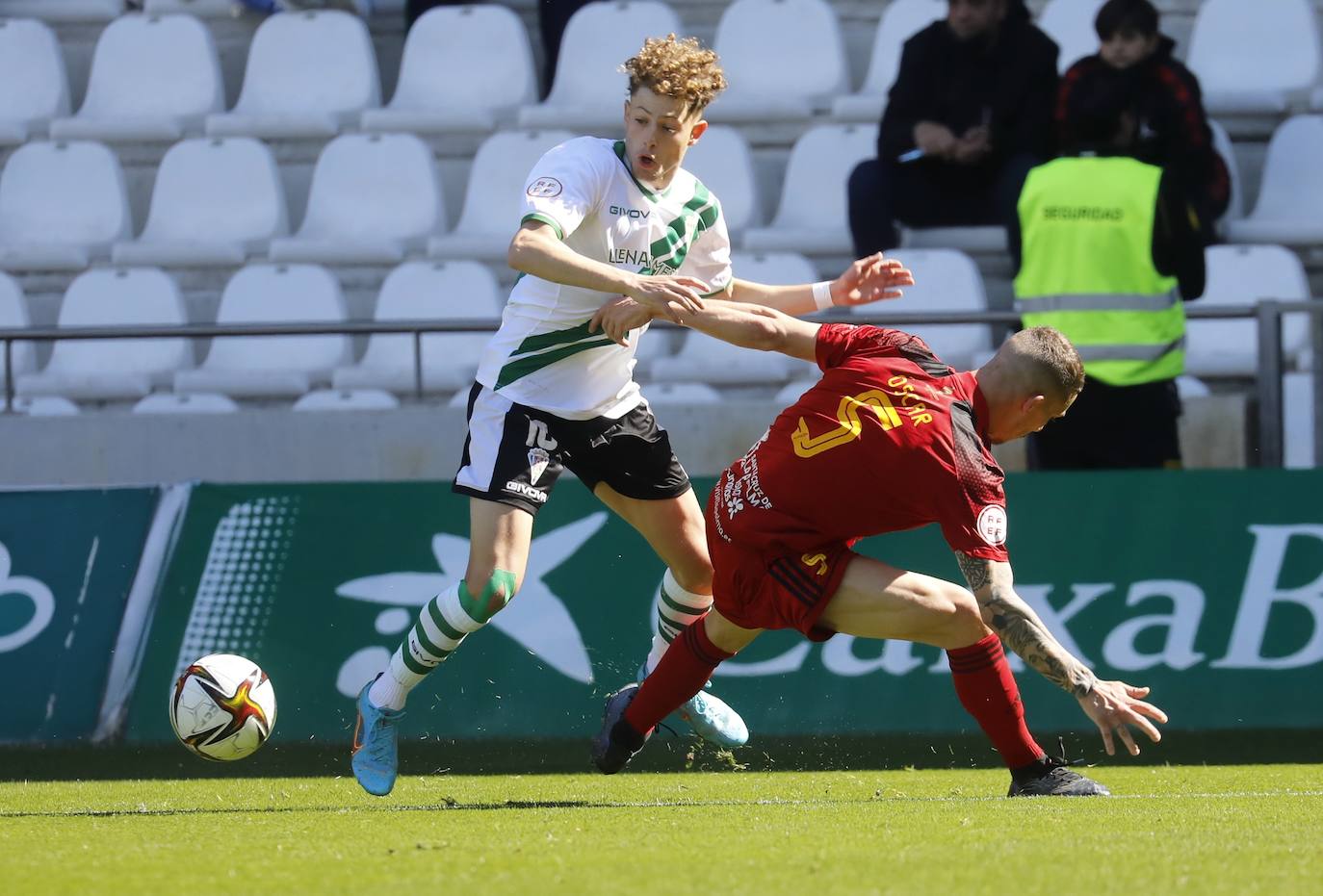 Las mejores jugadas del Córdoba CF - CD Mensajero, en imágenes