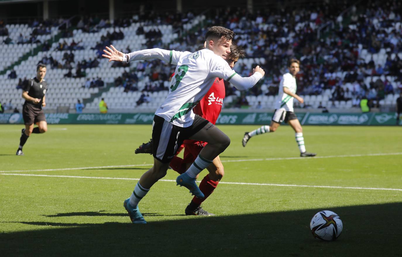 Las mejores jugadas del Córdoba CF - CD Mensajero, en imágenes