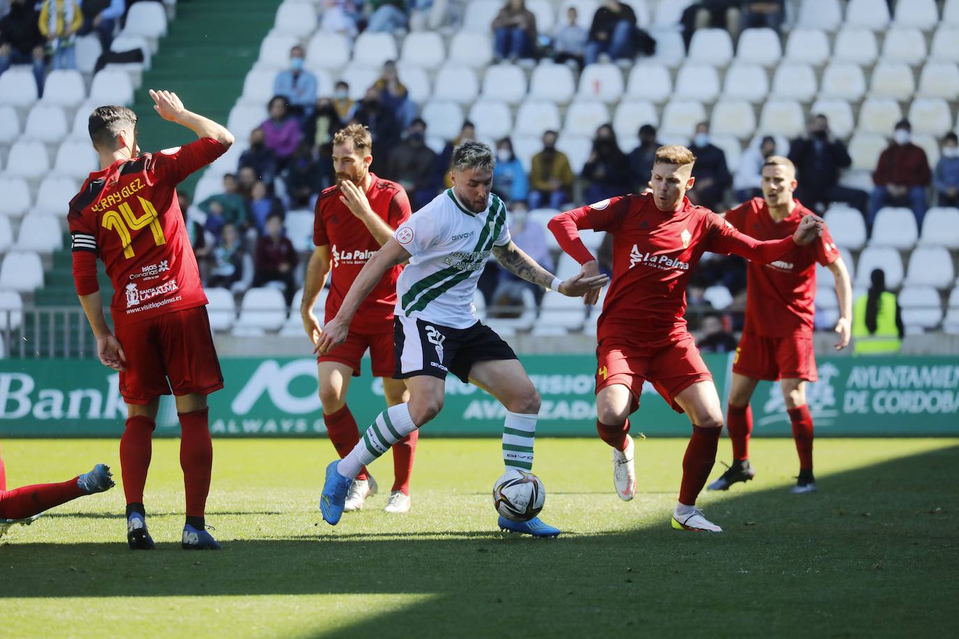 Las mejores jugadas del Córdoba CF - CD Mensajero, en imágenes