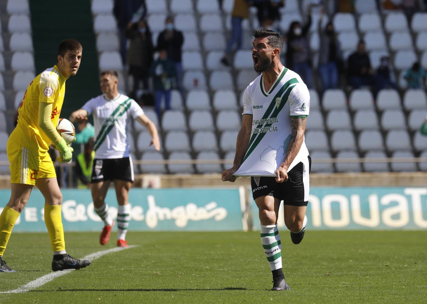 Las mejores jugadas del Córdoba CF - CD Mensajero, en imágenes