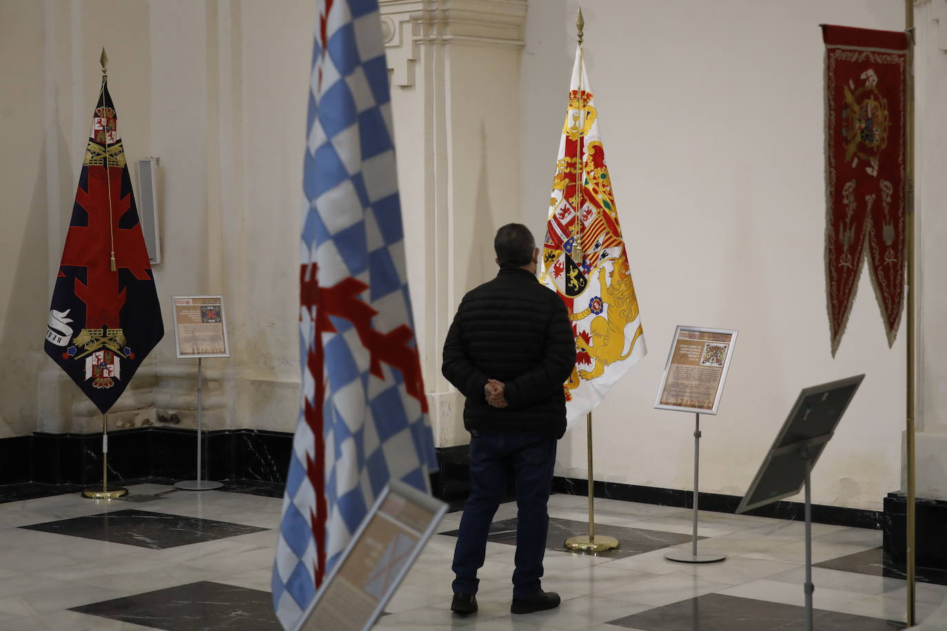 La exposición &#039;Banderas históricas de España&#039;, en imágenes