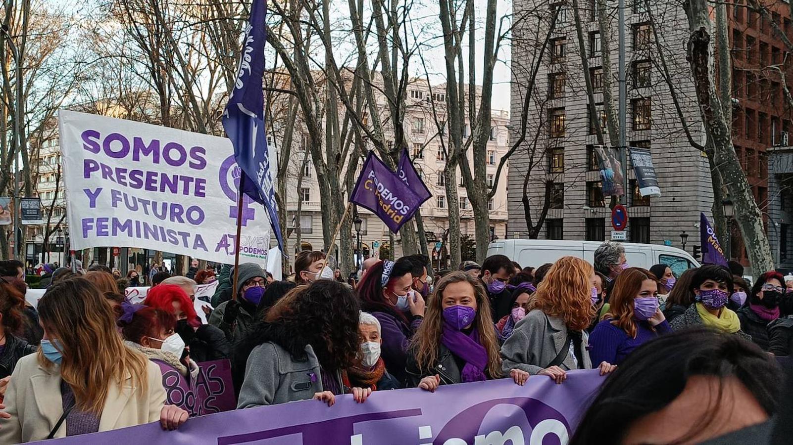 Algunas dirigentes de Podemos también han participado en la manifestación convocada por la Comisión 8M. 