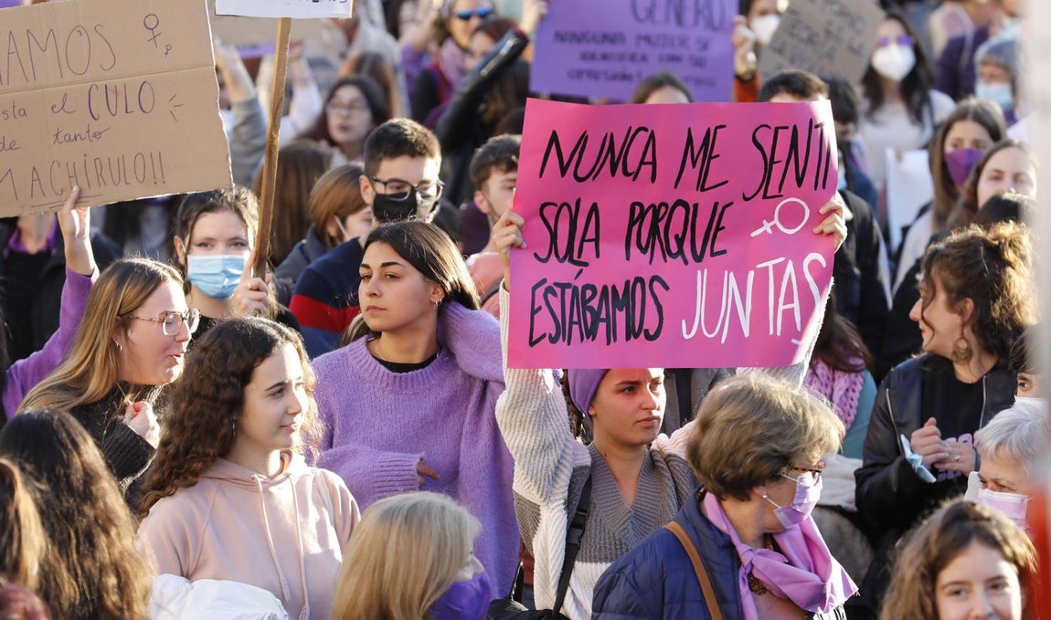 La manifestación del Día Internacional de la Mujer en Córdoba, en imágenes