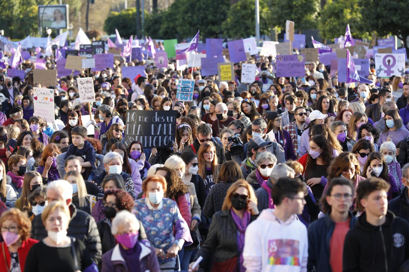 La manifestación del Día Internacional de la Mujer en Córdoba, en imágenes