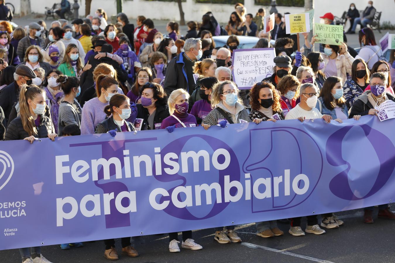 La manifestación del Día Internacional de la Mujer en Córdoba, en imágenes