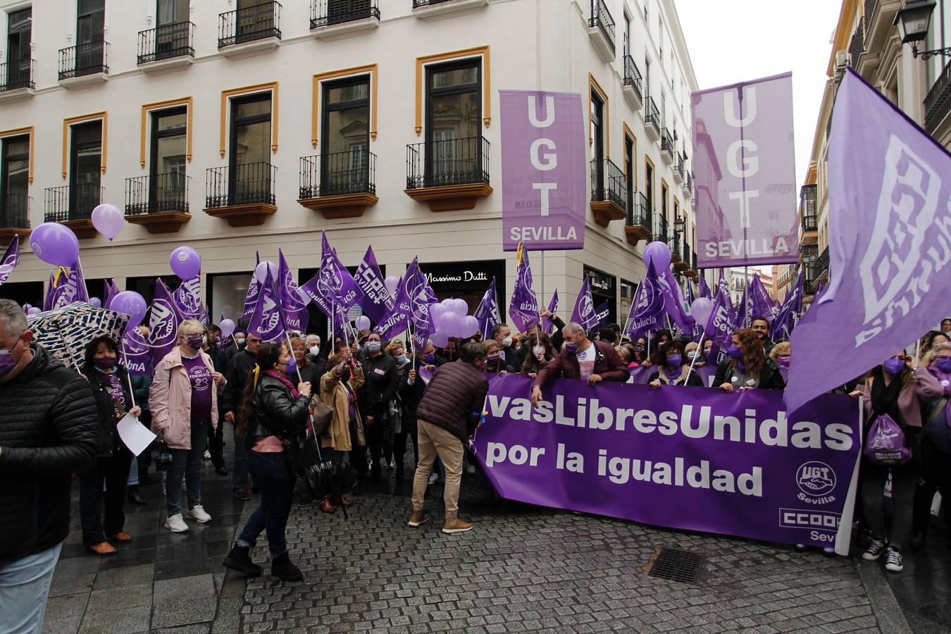 Miles de personas claman en Andalucía igualdad de derechos para la mujer el 8-M