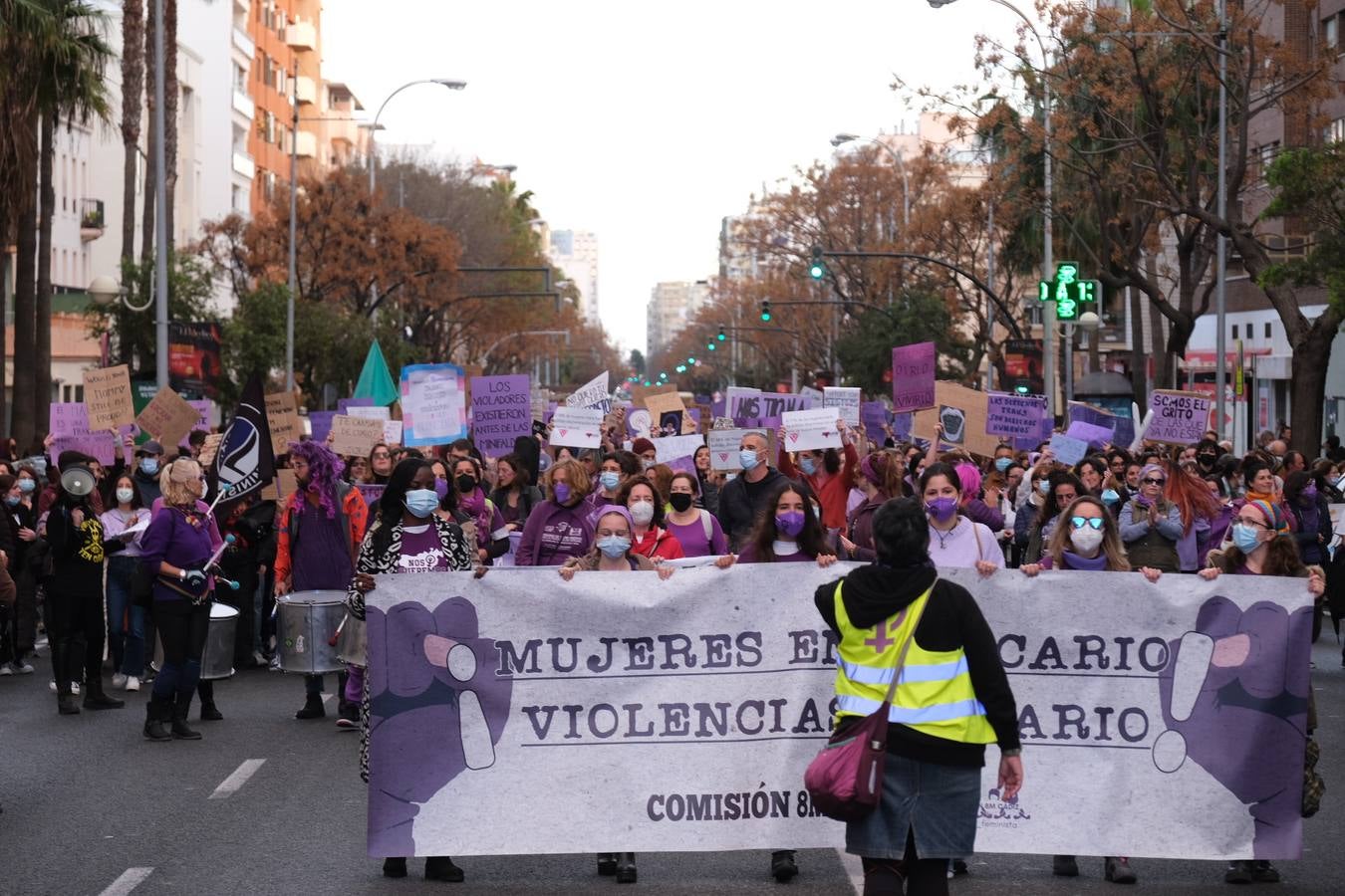 FOTOS: Marcha por el 8M en Cádiz