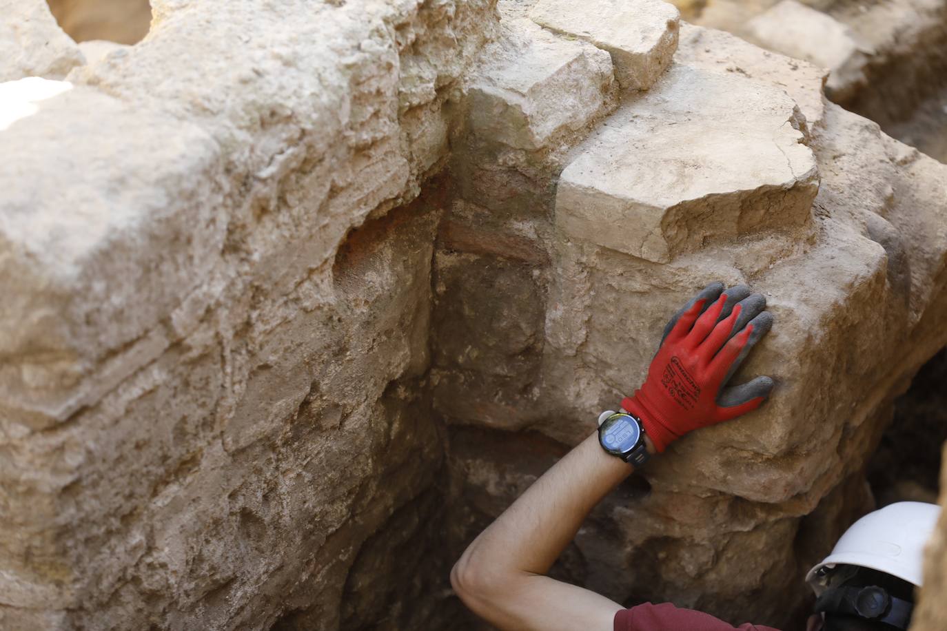 La excavación arqueológica en la Mezquita-Catedral de Córdoba, en imágenes