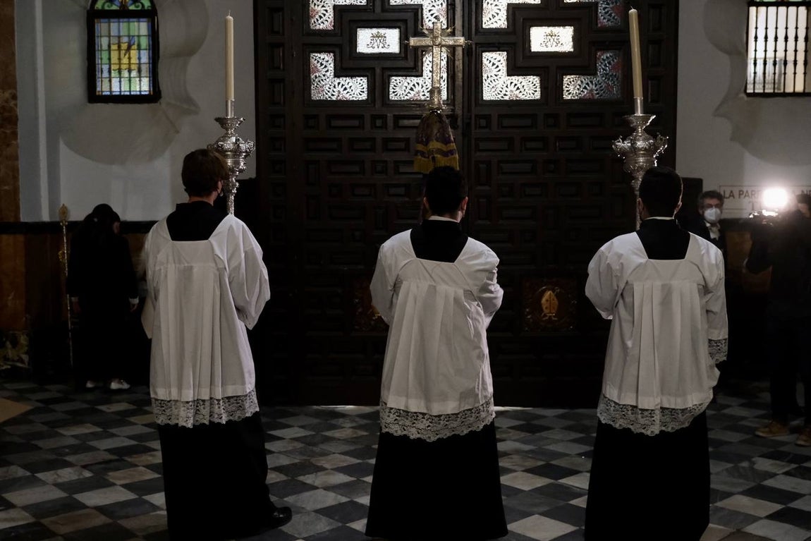 FOTOS: Vía Crucis Extraordinario de Humildad y Paciencia por las calles de Cádiz