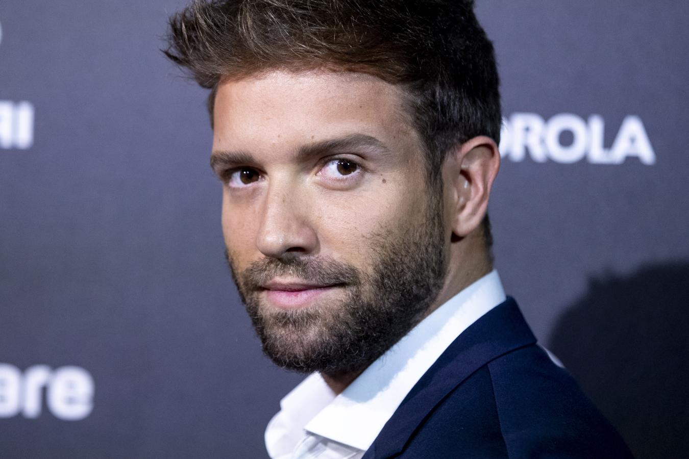 Pablo Alborán (32 años). Este 14 de febrero, el cantante ha vuelto a celebrar San Valentín solo aunque, tal y como él mismo confesó a través de su perfil en redes sociales hace unos años, lo odia. «Las solteras y los solteros como yo, odiamos estarlo en San Valentín», escribió entonces en su cuenta de Twitter.