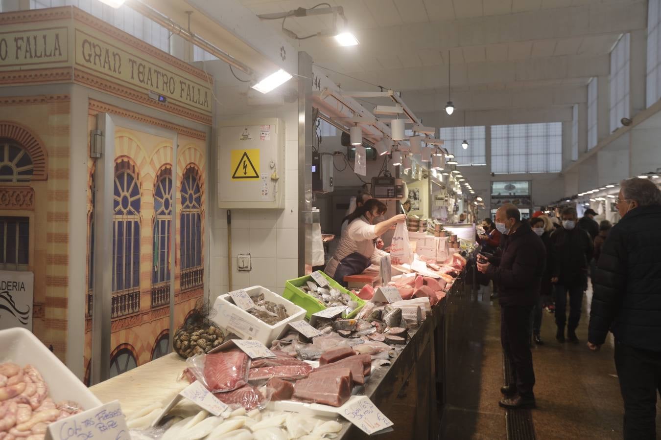 Fotos: El mercado de abastos de Cádiz en la huelga de transportes