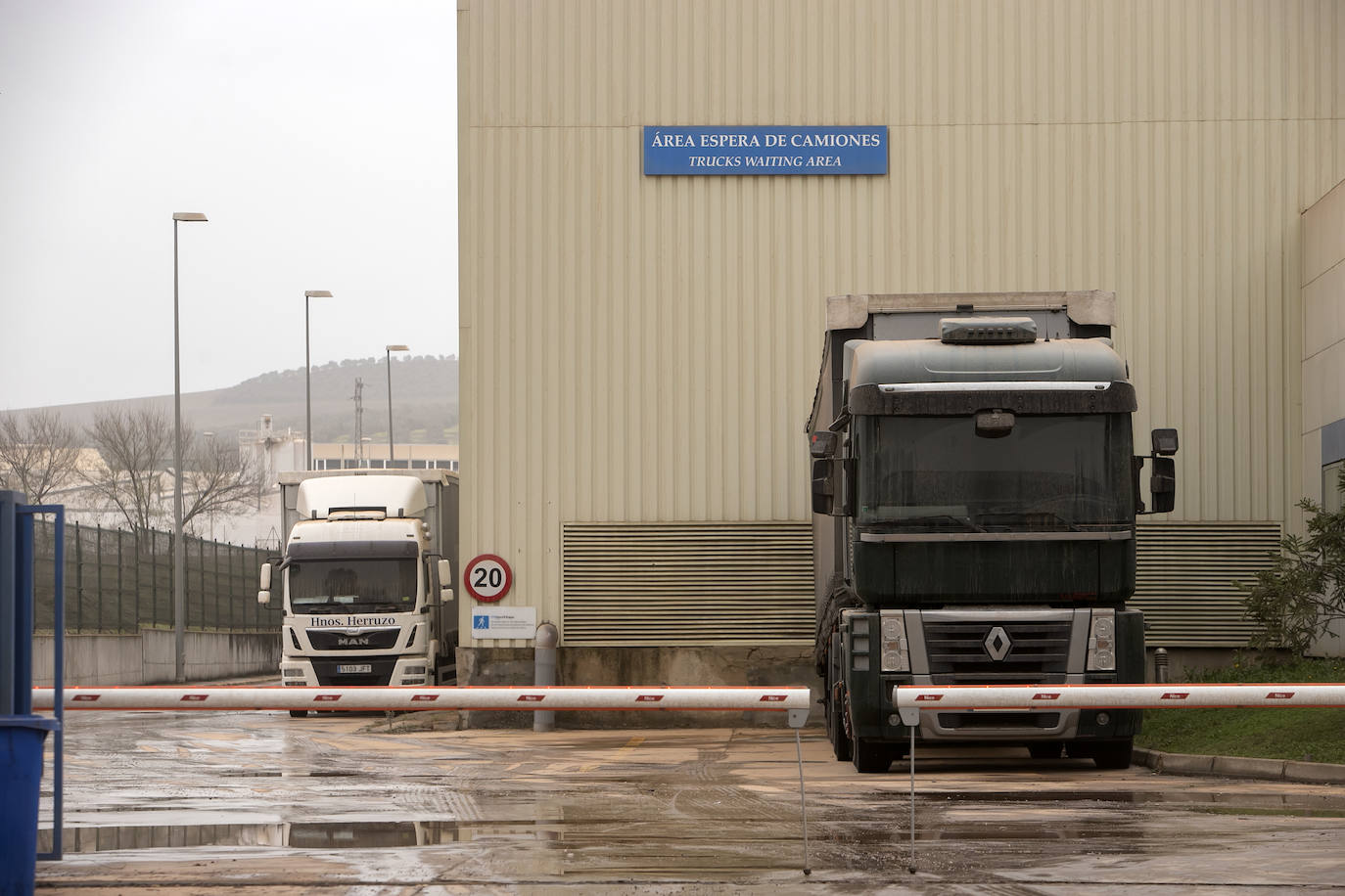 La huelga de transportes en Córdoba, en imágenes