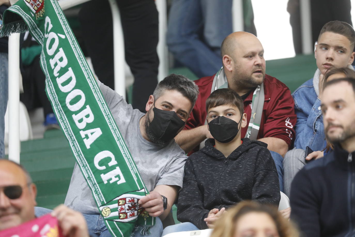 El ambiente en las gradas en el Córdoba CF - San Roque, en imágenes