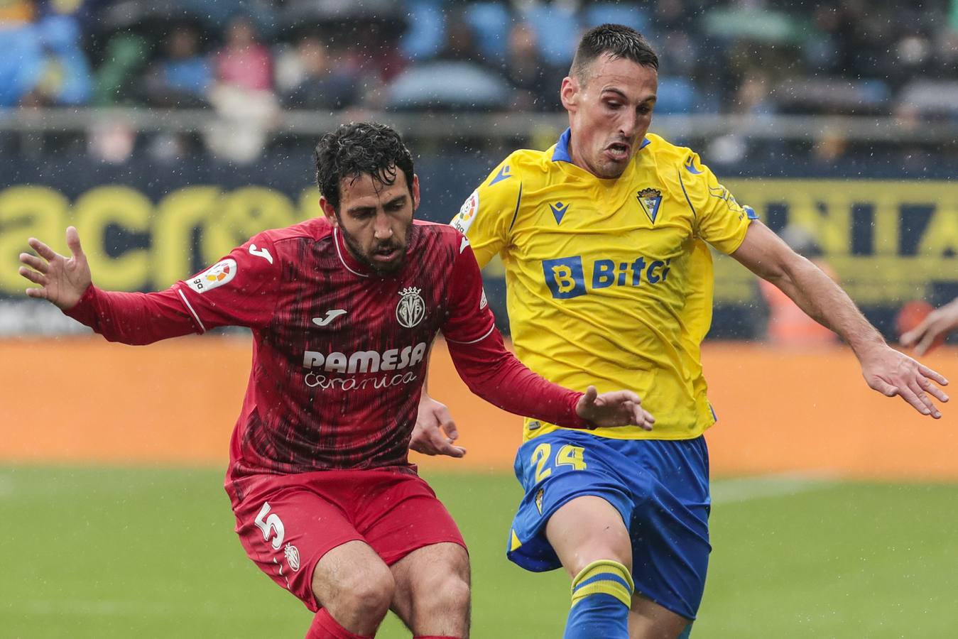 Fotos: Cádiz - Villarreal en el antiguo Carranza