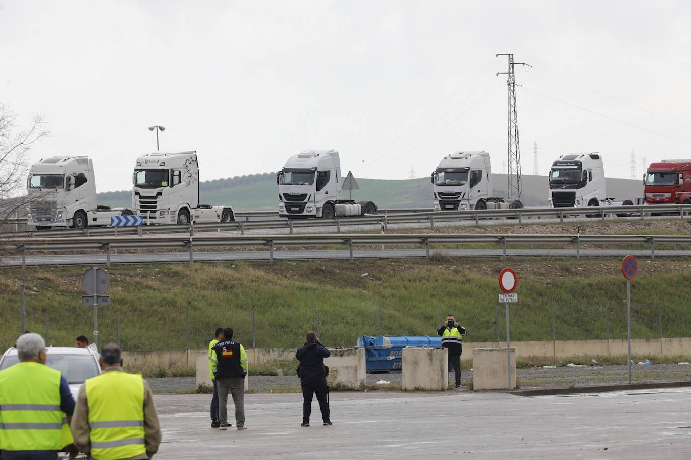 La protesta de los camioneros por el Centro de Córdoba, en imágenes