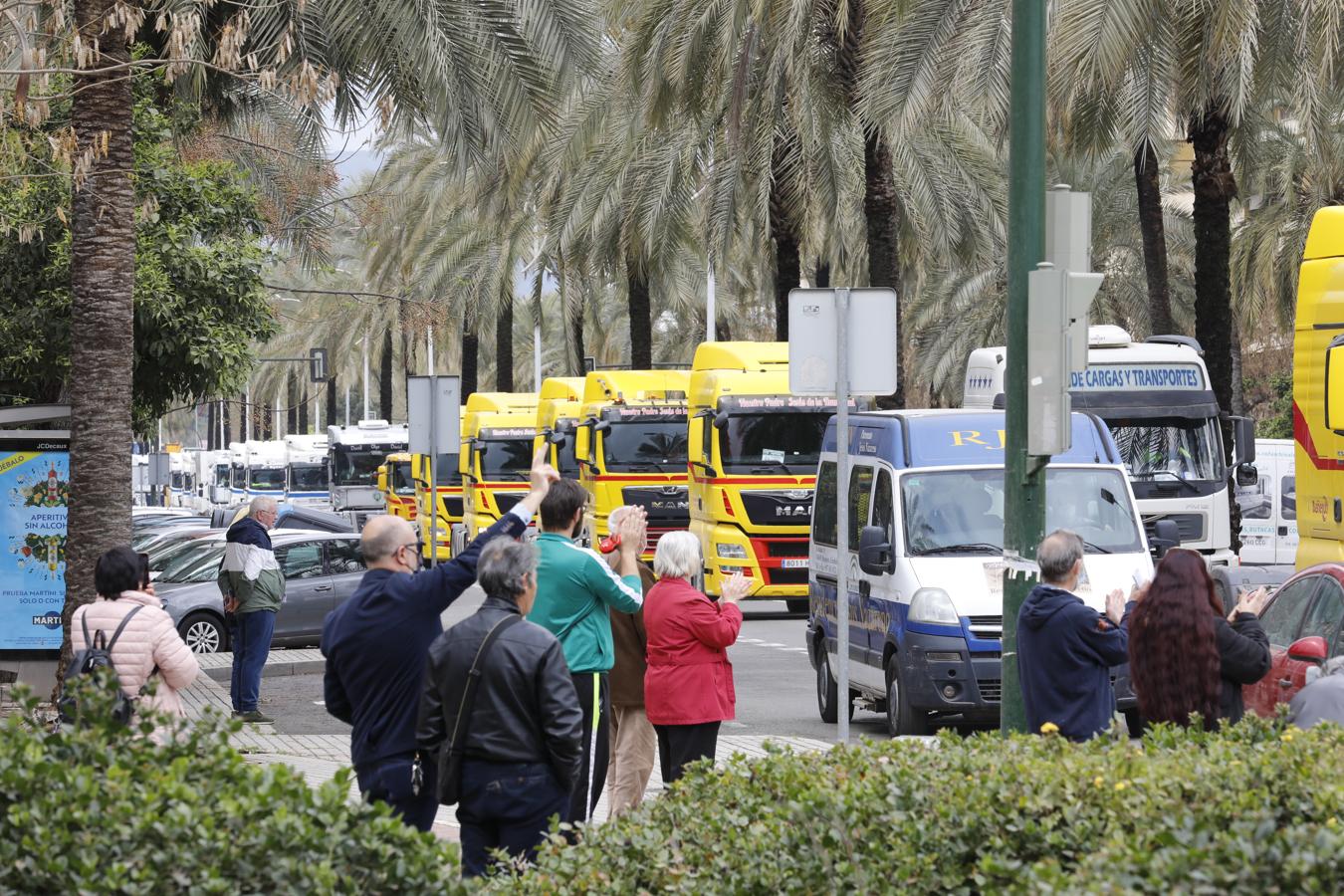 La protesta de los camioneros por el Centro de Córdoba, en imágenes