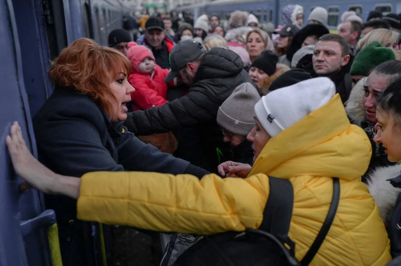 Ola de refugiados en Europa. Más de 3 millones de ucranianos han abandonado su país y la ONU espera 10 millones de desplazamientos.