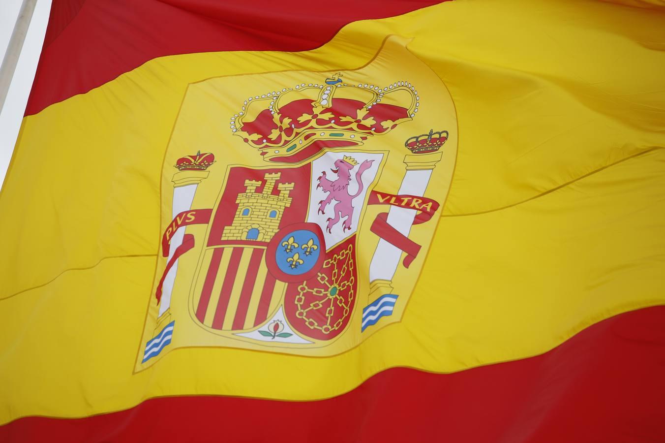 El izado de la bandera de España en Córdoba, en imágenes