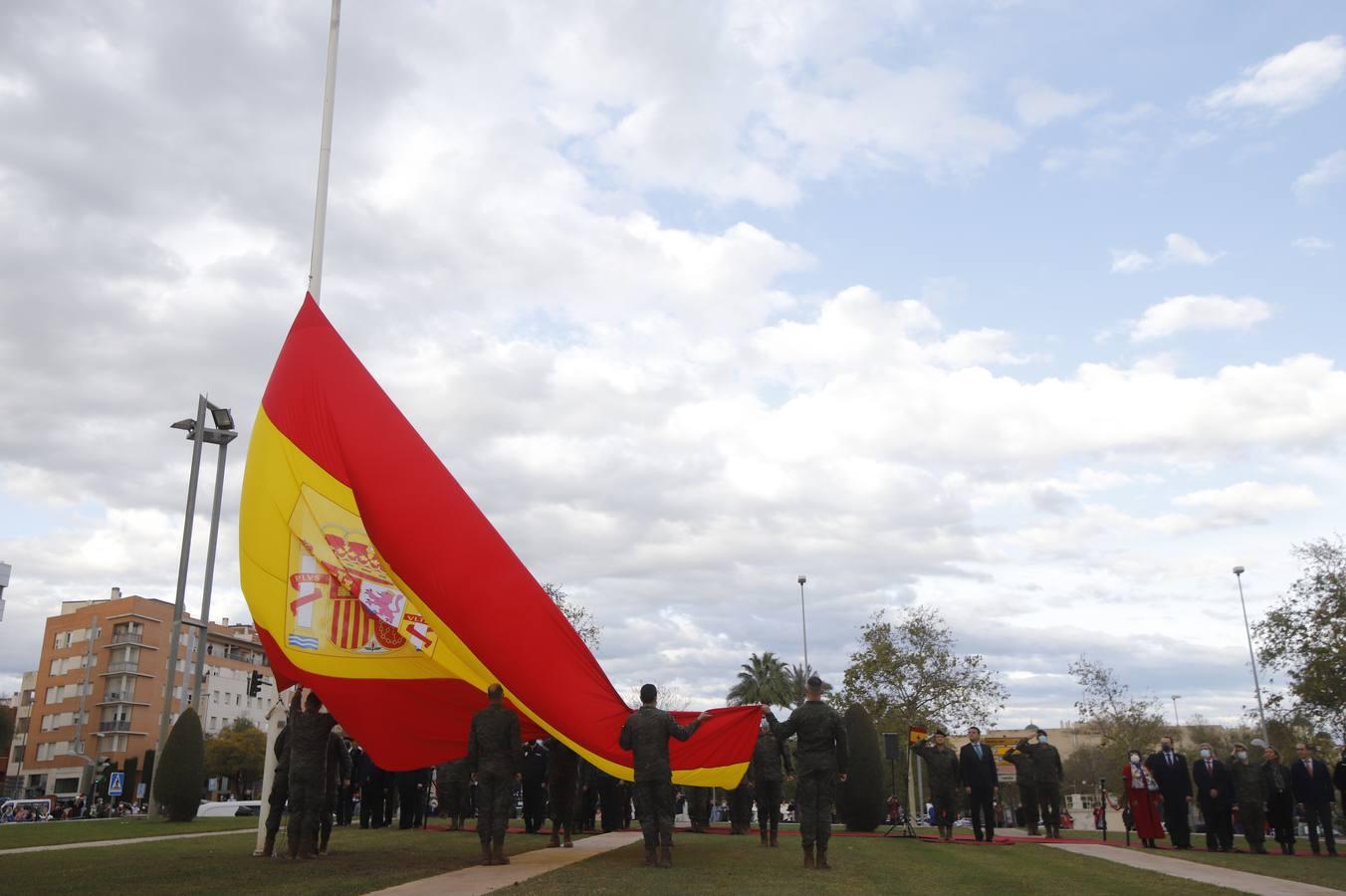 El izado de la bandera de España en Córdoba, en imágenes