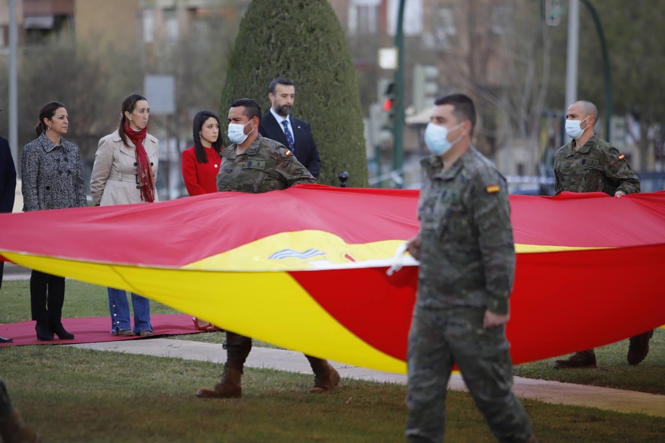 El izado de la bandera de España en Córdoba, en imágenes