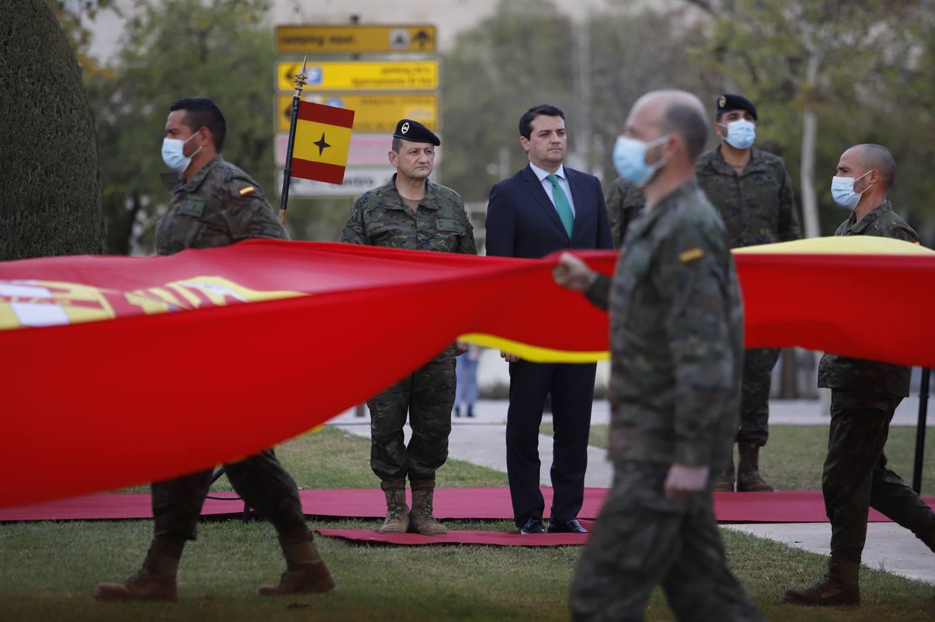 El izado de la bandera de España en Córdoba, en imágenes