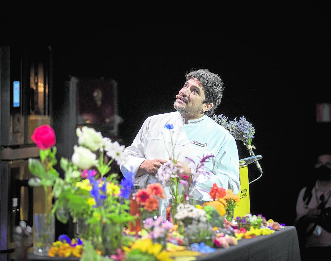 2021. Gastronomía circular. Madrid Fusión no faltó a su cita aún en pandemia. El sentido responsable de la cocina deslumbró con fenómenos mundiales como Mauro Colagreco (en la imagen) o la ONG World Central Kitchen.