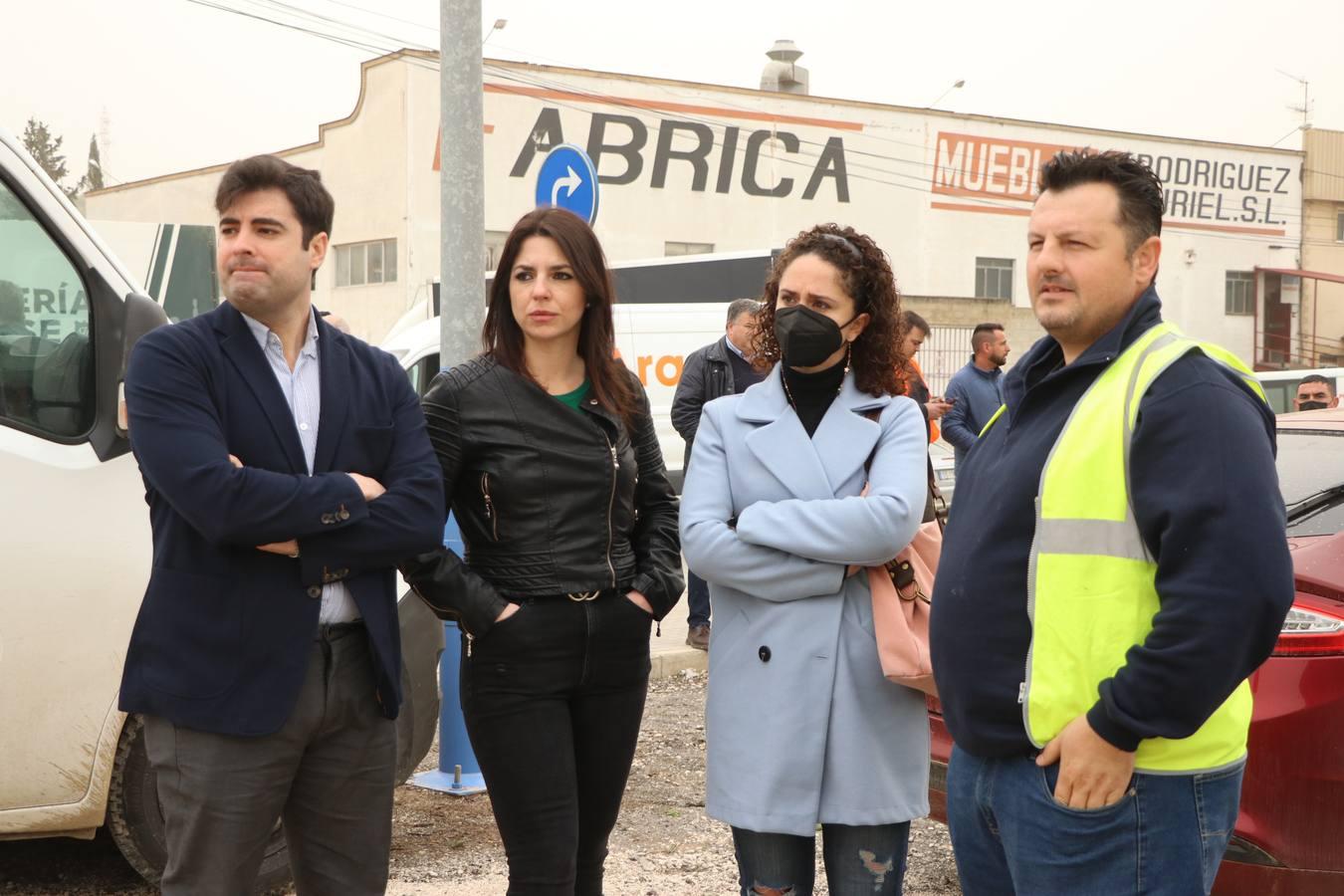 Las rotundas tractoradas de protesta del campo en Córdoba, en imágenes