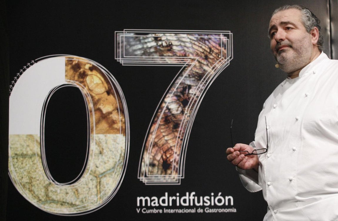 2007. Cocina y naturaleza. Cocina y naturaleza forjan un paraguas simbólico en el congreso. Participan Dan Barber y Pascal Barbot. El fallecido Santi Santamaría enuncia su gran crítica a las modas vanguardistas.