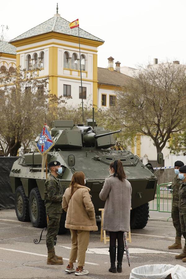 La espectacular exposición militar en Córdoba de las Unidades Acorazadas de la Bri X, en imágenes