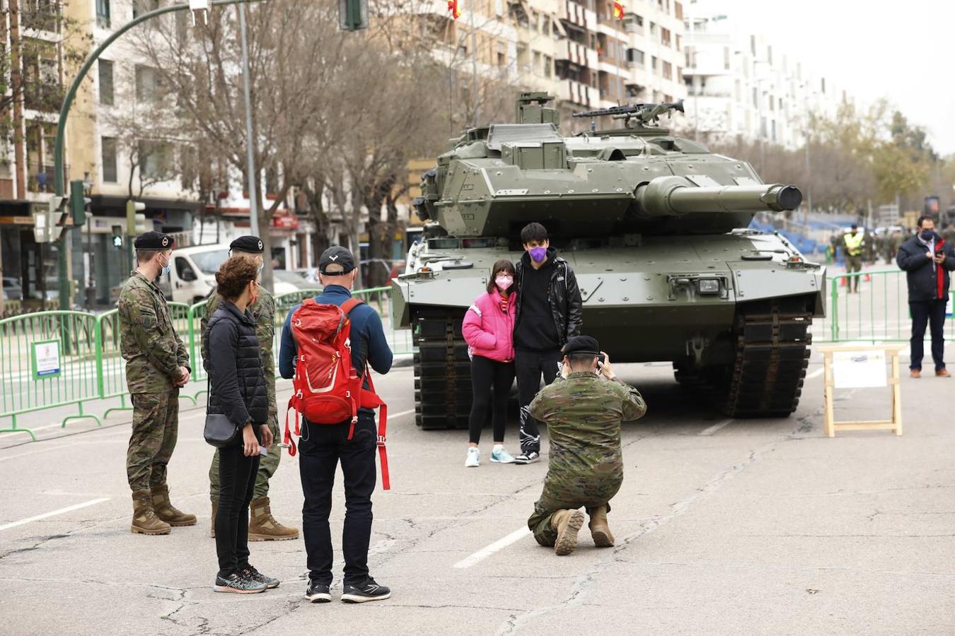 La espectacular exposición militar en Córdoba de las Unidades Acorazadas de la Bri X, en imágenes