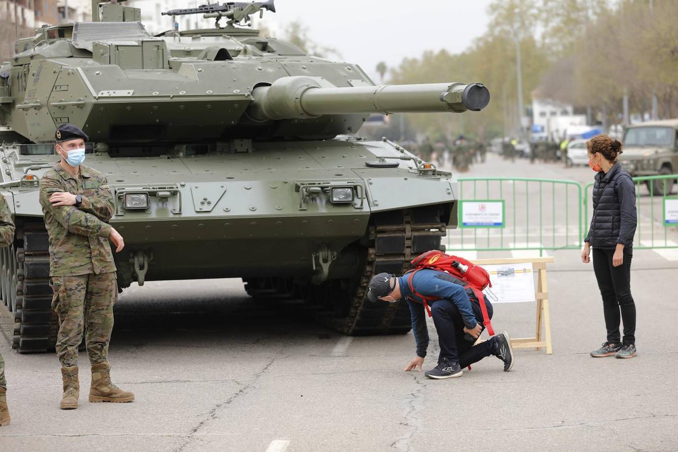 La espectacular exposición militar en Córdoba de las Unidades Acorazadas de la Bri X, en imágenes