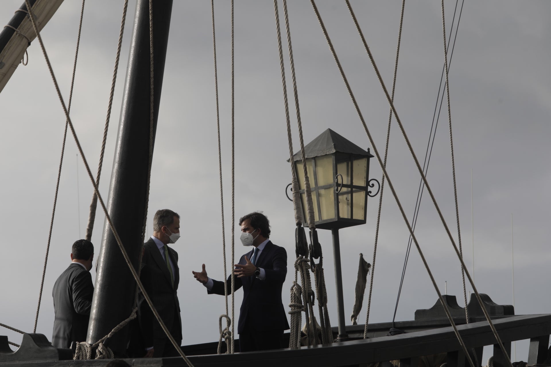 Fotos: Felipe VI en la Cofradía de Pescadores de Sanlúcar y la Nao Victoria