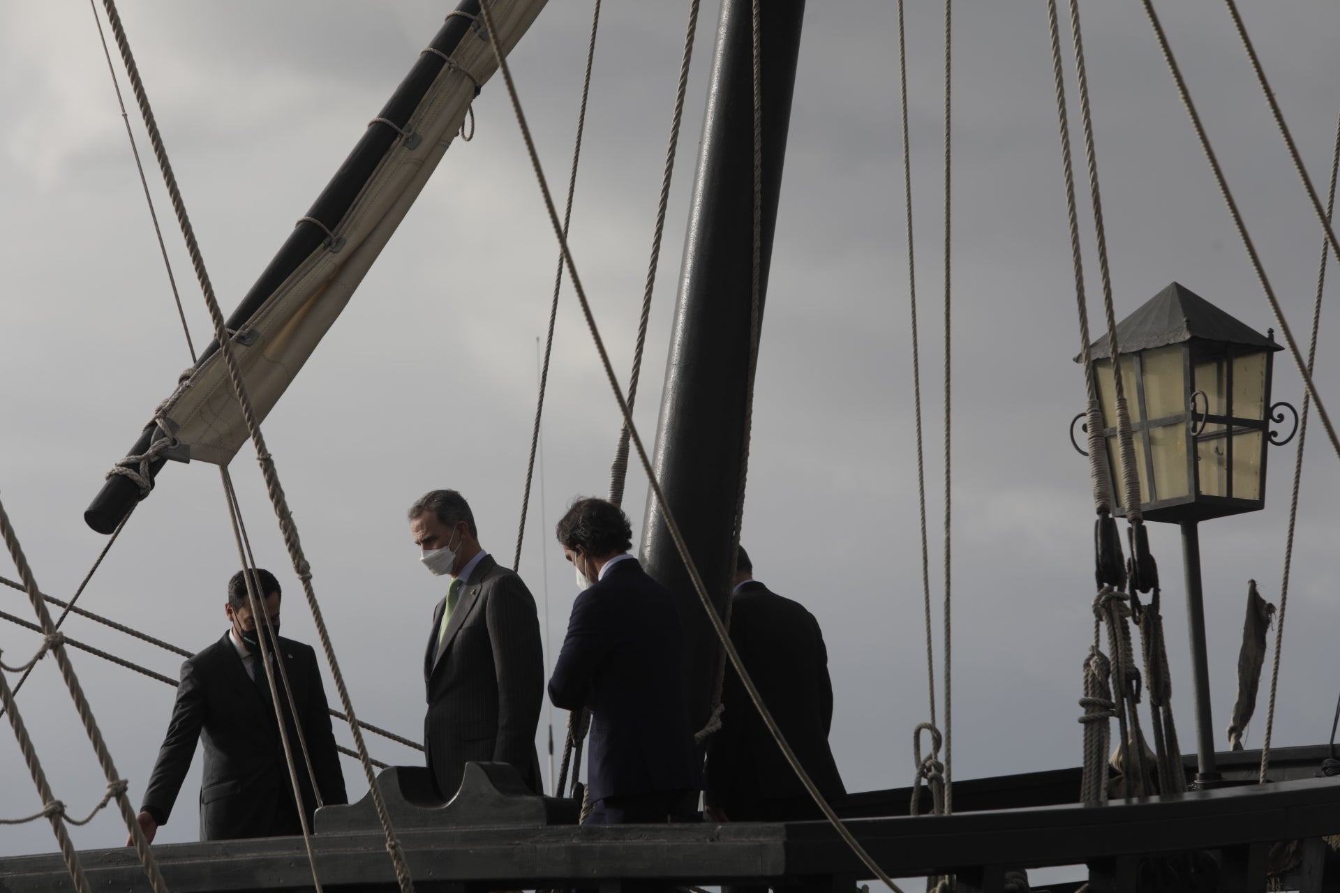 Fotos: Felipe VI en la Cofradía de Pescadores de Sanlúcar y la Nao Victoria