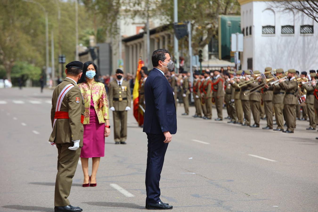 La solemne jura civil de bandera en Córdoba, en imágenes