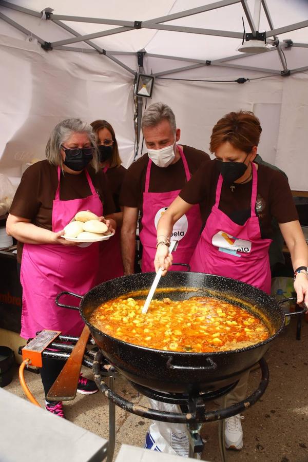 El gran ambiente de la &#039;Viñuela Shopping Hill&#039; de Córdoba, en imágenes