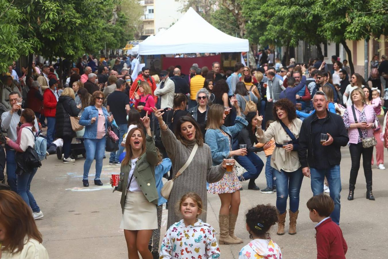 El gran ambiente de la &#039;Viñuela Shopping Hill&#039; de Córdoba, en imágenes