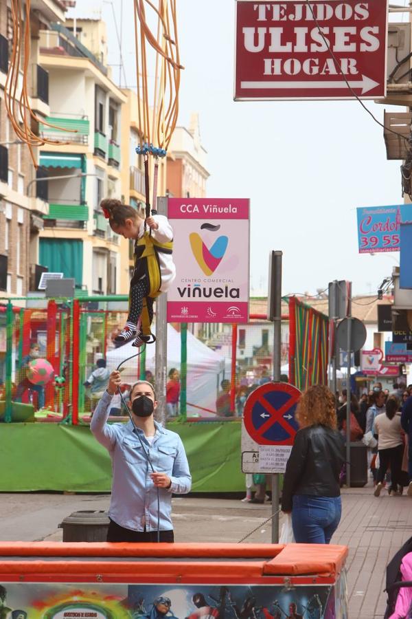 El gran ambiente de la &#039;Viñuela Shopping Hill&#039; de Córdoba, en imágenes