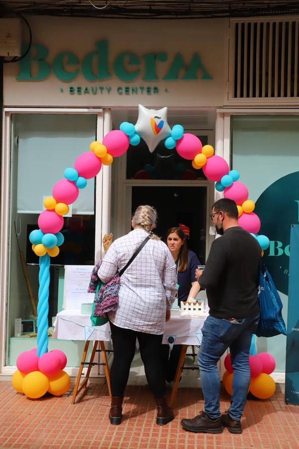 El gran ambiente de la &#039;Viñuela Shopping Hill&#039; de Córdoba, en imágenes