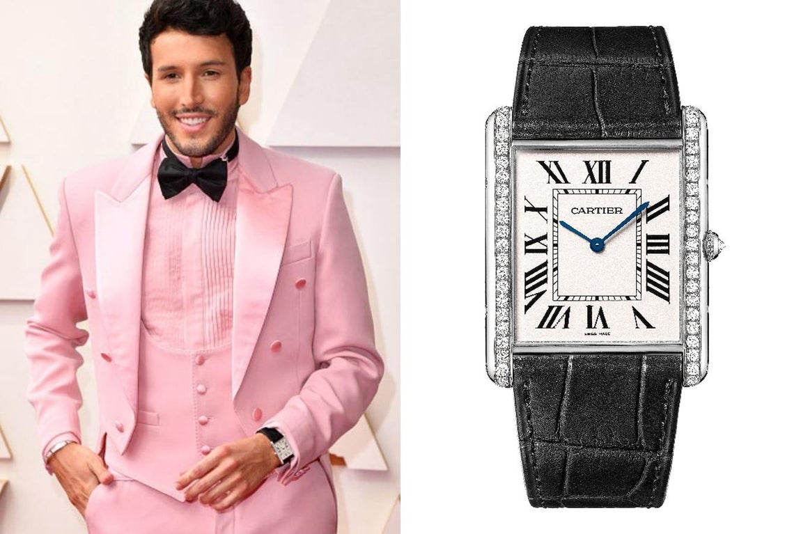 Sebastián Yatra y Cartier. El cantante lució un reloj Tank Must de Cartier de tamaño grande y movimiento de cuarzo. Con bisel engastado con 42 diamantes talla brillante, cuenta con corona perlada decorada con un cabujón de espinela sintética, agujas de acero azulado en forma de espada y correa de piel de becerro cepillada color negro. Su precio es de 7.050 euros.