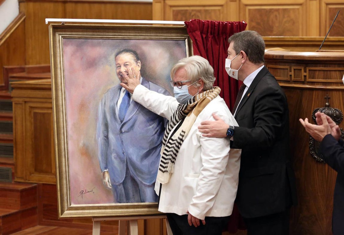 La emoción de su viuda, Manuela Maqueda. 