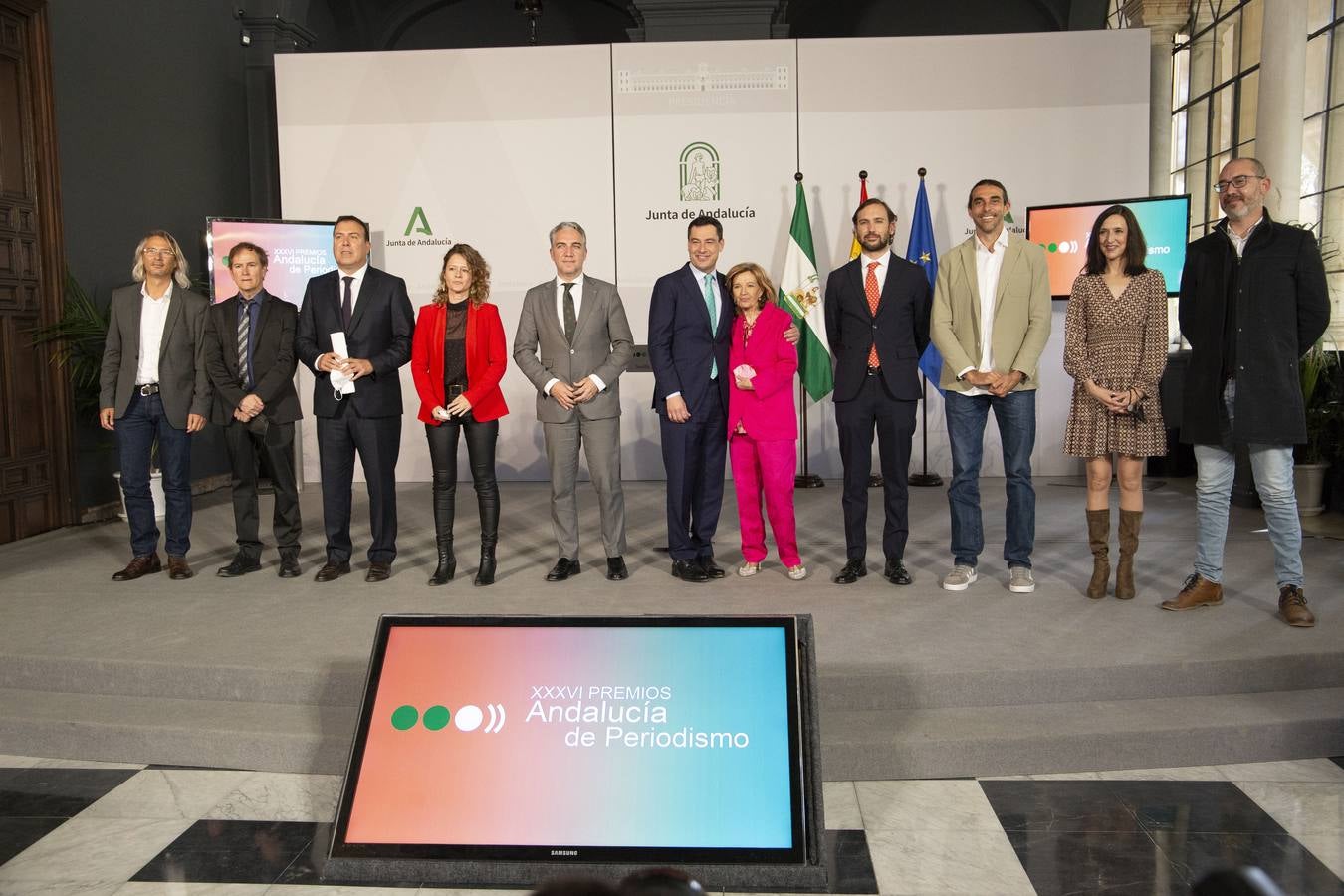 Foto de familia de los premiados / Rocío Ruz