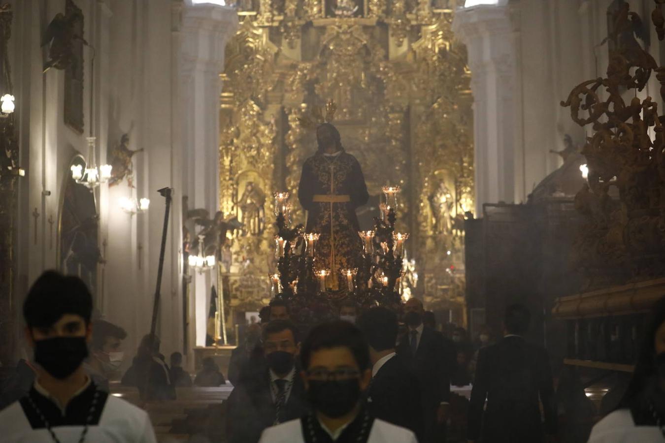 La vuelta a casa del Perdón y la Virgen del Rocío, en imágenes