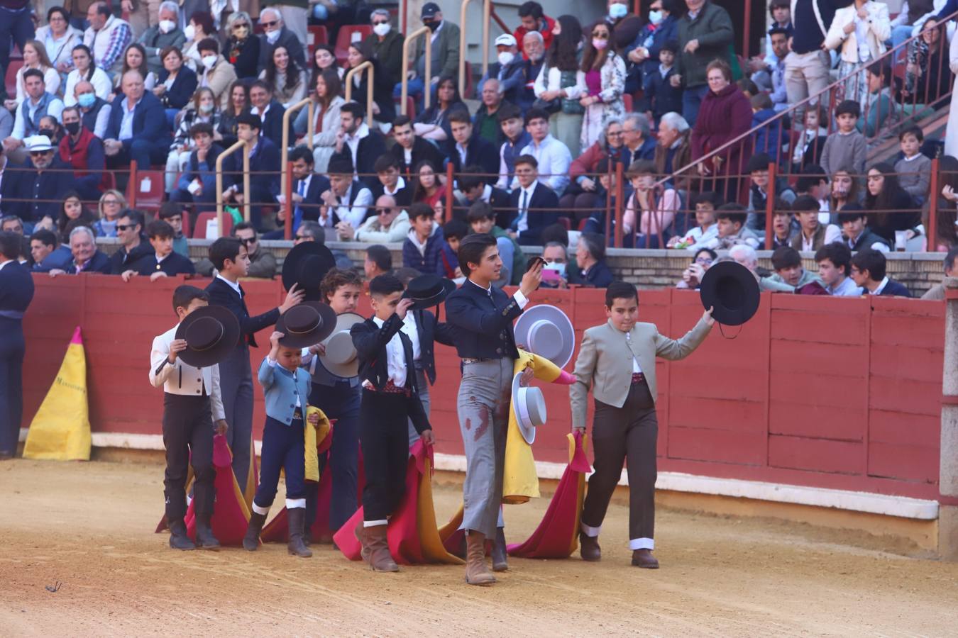 En imágenes, los nuevos valores en la becerrada del Círculo Taurino de Córdoba