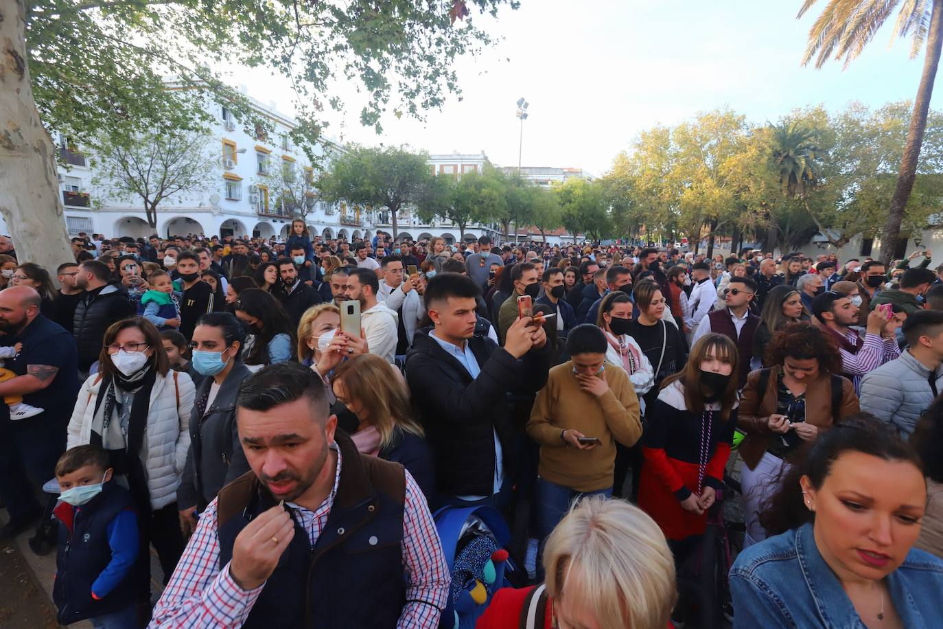 La procesión de Jesús de la Bondad en Córdoba, en imágenes