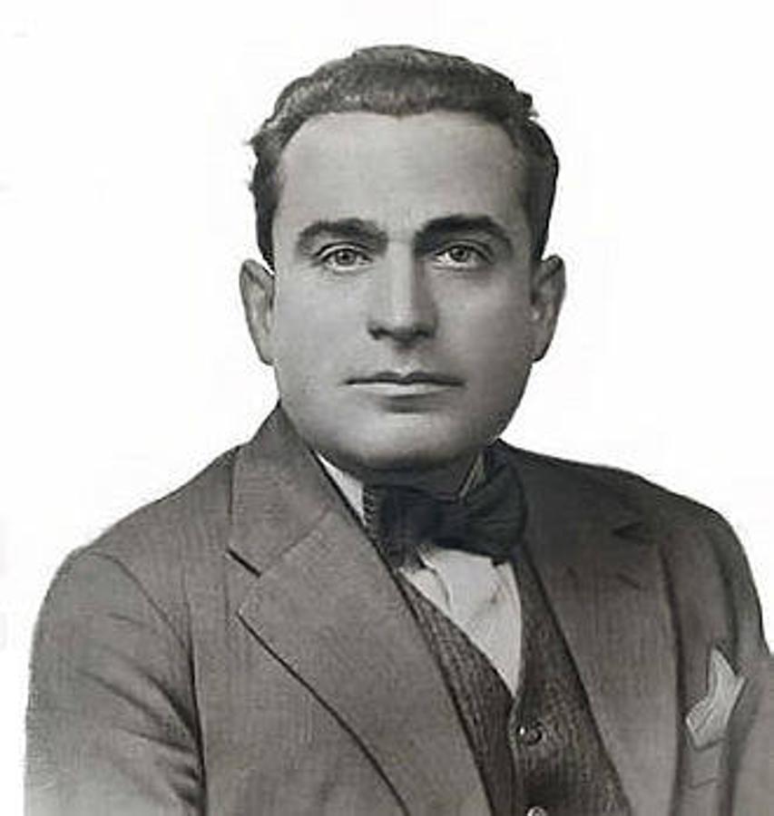 Antonio Castilla Jiménez (1886-1965). Telegrafista e industrial que desarrolló proyectos con el Ejército y la Marina. Creó la Compañía Ibérica de Telecomunicaciones, una de las bases de Radio Ibérica. Creó una emisora de corta vida: Radio Castilla (1925-1927). Fabricó los populares receptores Iberia. Foto Wikipedia. 